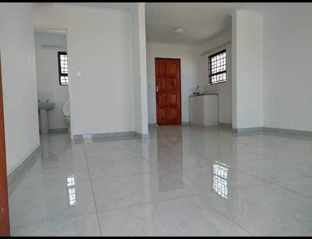 2 BEDROOM HOUSE FOR SALE IN SELCOURT